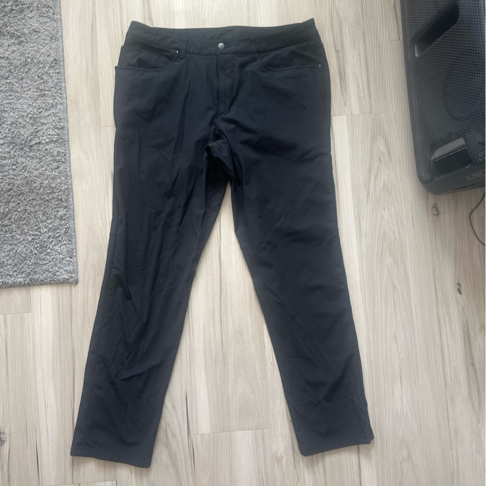 Lululemon Men’s ABC Pant classic-Fit 5 Pocket